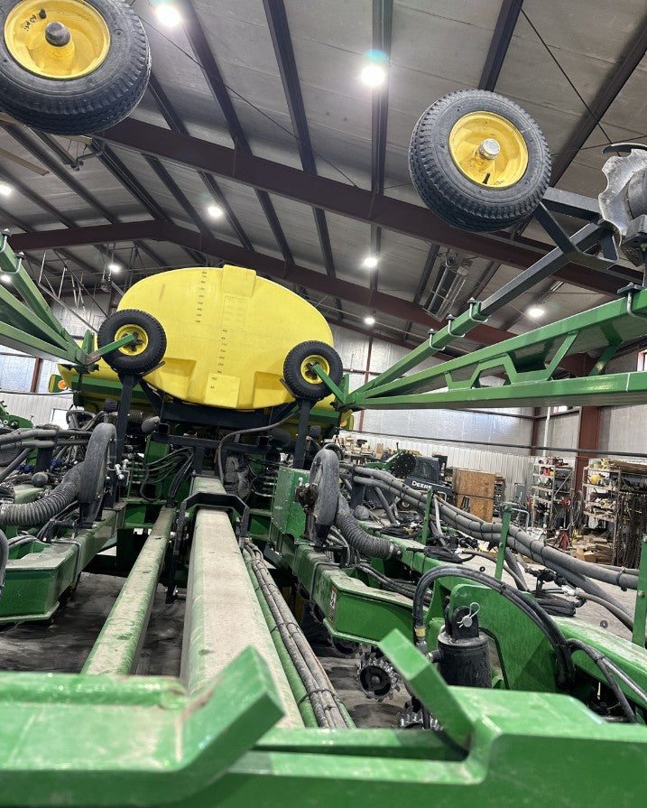 Load image into Gallery viewer, 2013 John Deere DB60
