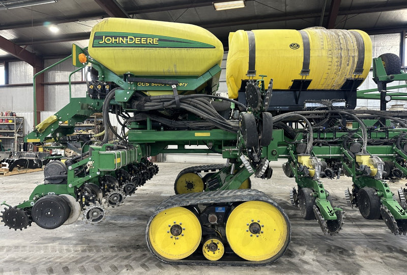 Load image into Gallery viewer, 2013 John Deere DB60

