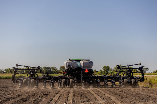 2023 Revolution 16 Row Central Fill Planter with Markers.